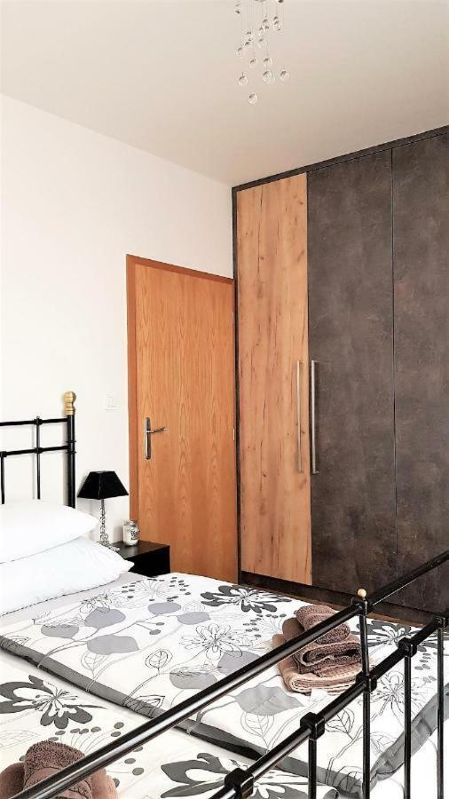 Old Town - Terrace & Parking Apartment Prag